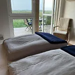 Architect-designed Gem At The West Coast بيت للعطل *